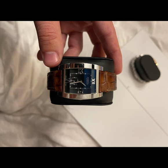 Ebel Tarawa - Picture 1 of 3